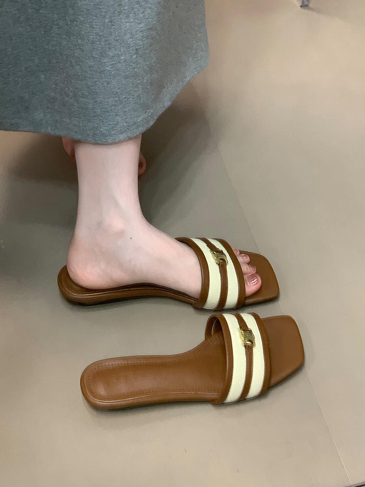Korean-Style Retro Open-Toe Slide Sandals for Women - Comfortable Spliced Design for Outdoor Summer 2025 Fashion Korean-Style Retro Open-Toe Slide Sandals for Women - Comfortable Spliced Design for Outdoor Summer 2025 Fashion