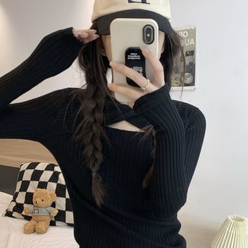 Korean Style Sexy Hollow Out Chest Short Pink Knitted Sweater Top for Women - Autumn Winter Slim Fit Fashion Korean Style Sexy Hollow Out Chest Short Pink Knitted Sweater Top for Women - Autumn Winter Slim Fit Fashion