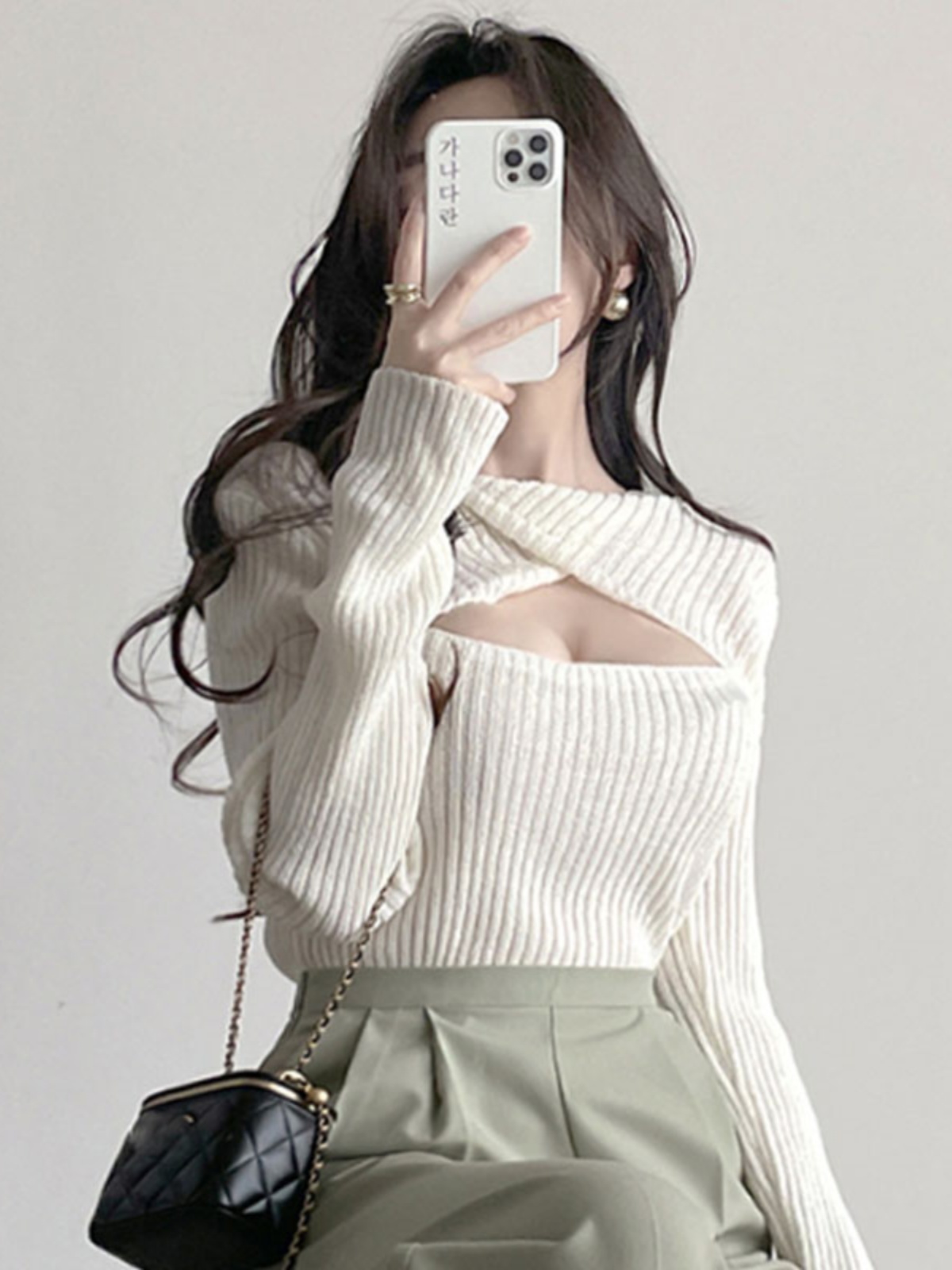Korean Style Sexy Hollow Out Chest Short Pink Knitted Sweater Top for Women - Autumn Winter Slim Fit Fashion Korean Style Sexy Hollow Out Chest Short Pink Knitted Sweater Top for Women - Autumn Winter Slim Fit Fashion