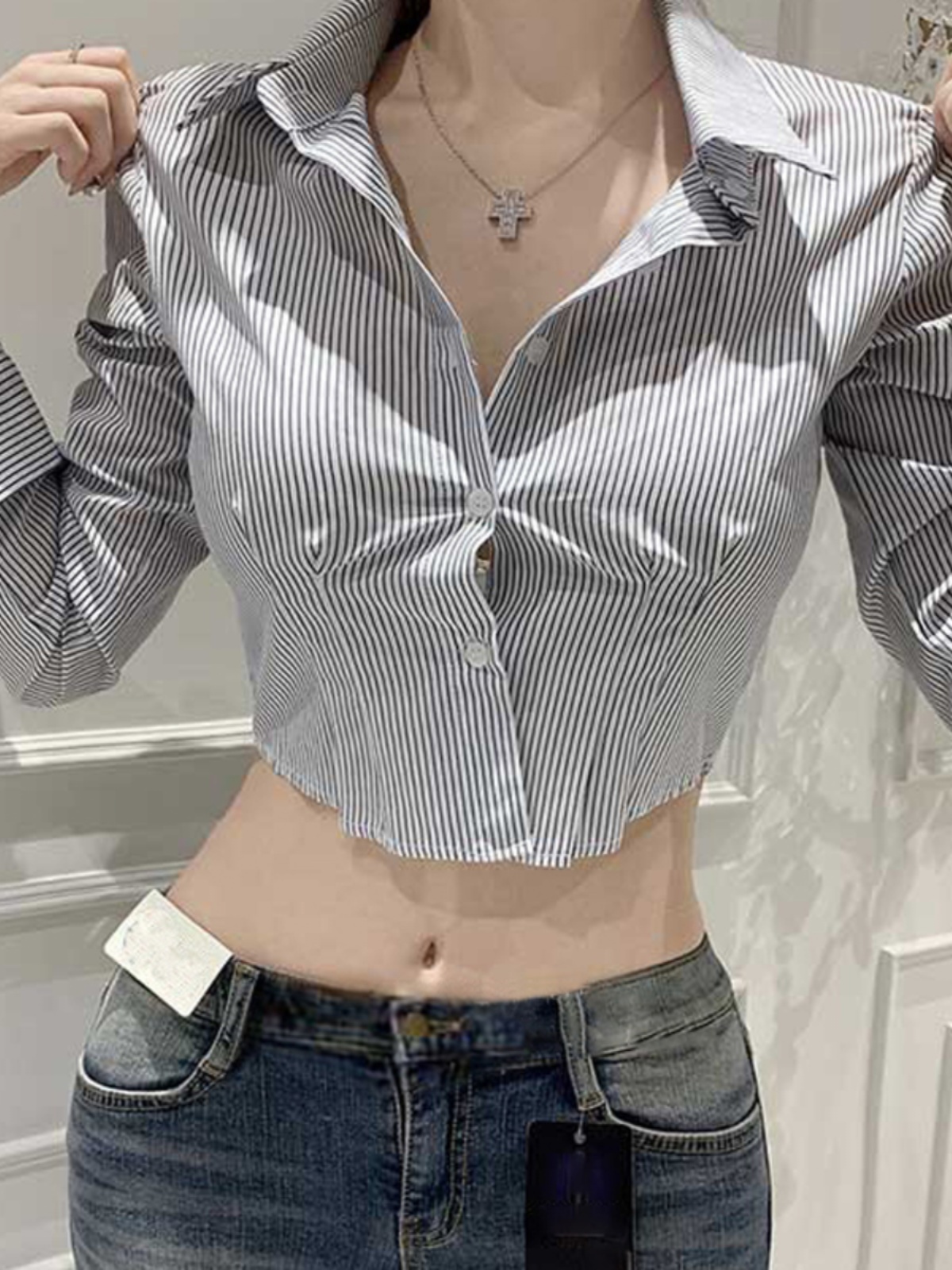 Korean Style Sexy Slim-Fit Cropped Striped Long Sleeve Shirt for Women - Summer Tight-Fitting Slimming Top Korean Style Sexy Slim-Fit Cropped Striped Long Sleeve Shirt for Women - Summer Tight-Fitting Slimming Top