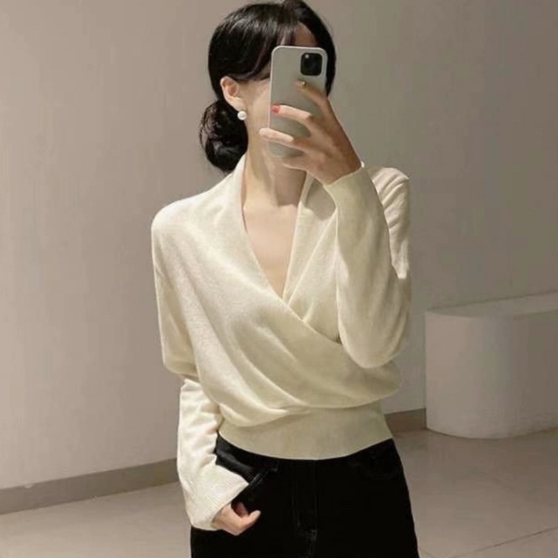 Korean Style Sexy V-Neck Long Sleeve Knitted Sweater - Elegant Feminine Waist-Cinching Women's Top for a Chic Look