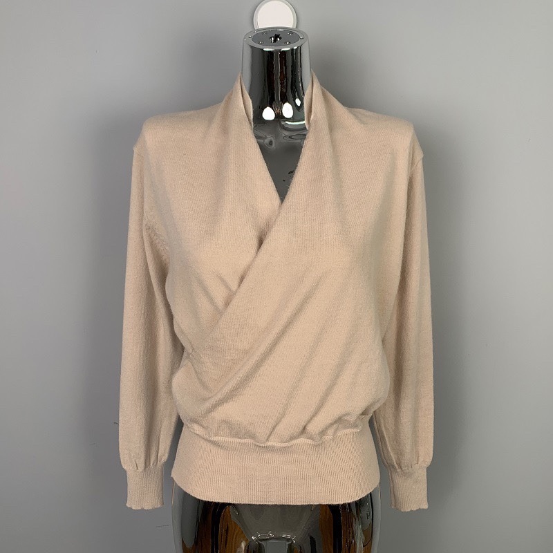 Korean Style Sexy V-Neck Long Sleeve Knitted Sweater - Elegant Feminine Waist-Cinching Women's Top for a Chic Look Korean Style Sexy V-Neck Long Sleeve Knitted Sweater - Elegant Feminine Waist-Cinching Women's Top for a Chic Look