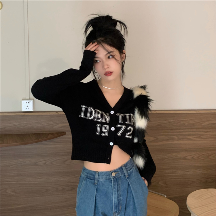 Korean Style Short Cardigan Sweater for Women - Single-Breasted Knitted Top, Slim Fit, Trendy Early Autumn Fashion Korean Style Short Cardigan Sweater for Women - Single-Breasted Knitted Top, Slim Fit, Trendy Early Autumn Fashion