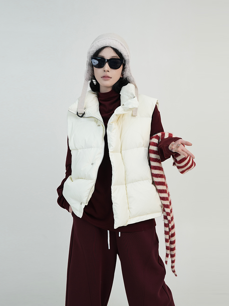 Korean Style Solid Color Stand Collar Sleeveless White Duck Down Jacket for Women - Versatile Loose Short Vest for Autumn & Winter Korean Style Solid Color Stand Collar Sleeveless White Duck Down Jacket for Women - Versatile Loose Short Vest for Autumn & Winter