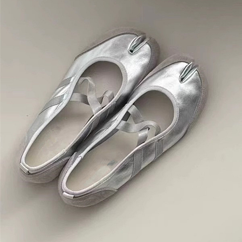 Korean-Style Split-Toe Pig Hoof Mary Jane Flats - Casual Comfortable Ballet Shoes for Women