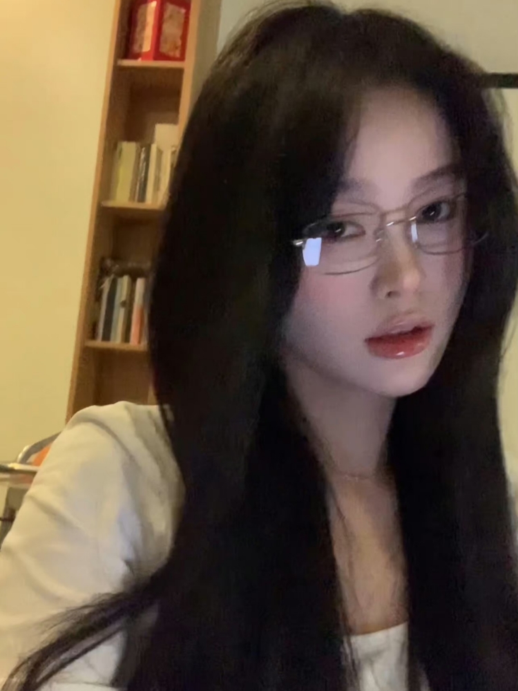 Korean-Style Square Rimless Glasses Frame, Gold Wire Narrow Design for Myopia with Trendy High School Vibe Korean-Style Square Rimless Glasses Frame, Gold Wire Narrow Design for Myopia with Trendy High School Vibe