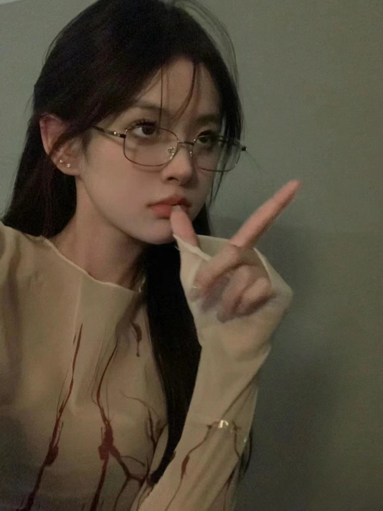 Korean-Style Square Rimless Glasses Frame, Gold Wire Narrow Design for Myopia with Trendy High School Vibe Korean-Style Square Rimless Glasses Frame, Gold Wire Narrow Design for Myopia with Trendy High School Vibe