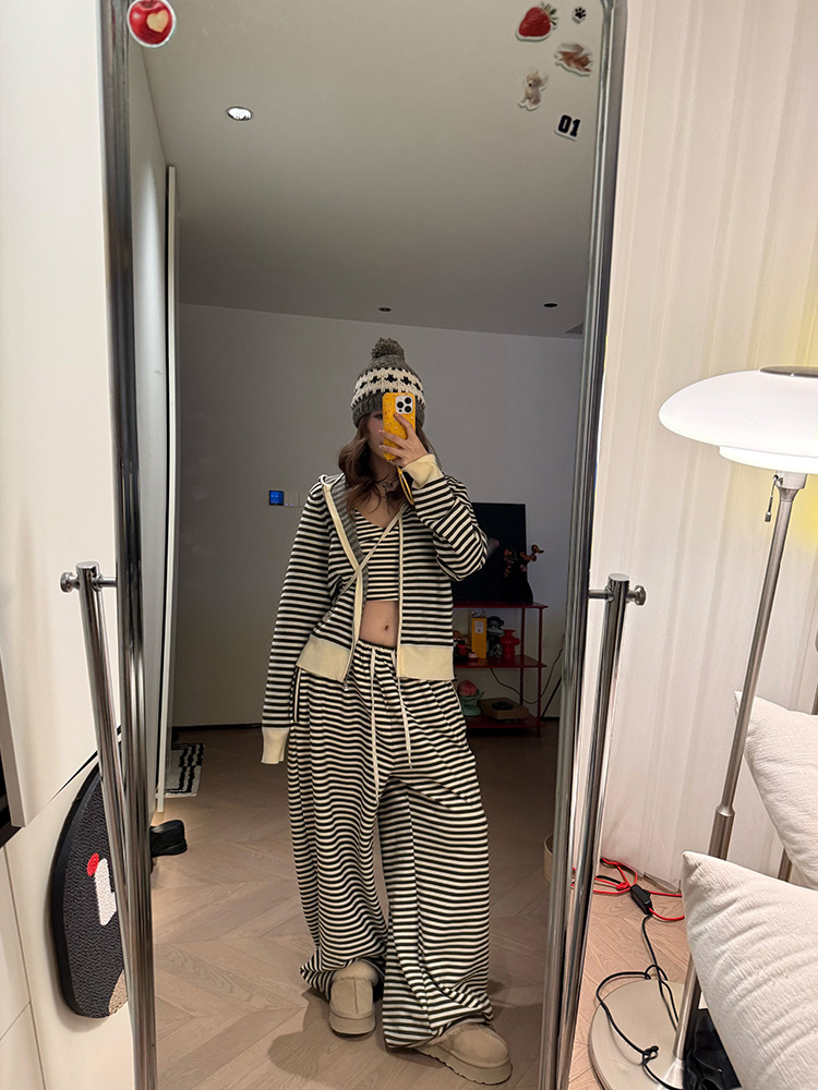 Korean Style Striped Hoodie & Casual Tank Top Set - Women's Relaxed Fit Hot Girl Fashion for 2024 Korean Style Striped Hoodie & Casual Tank Top Set - Women's Relaxed Fit Hot Girl Fashion for 2024