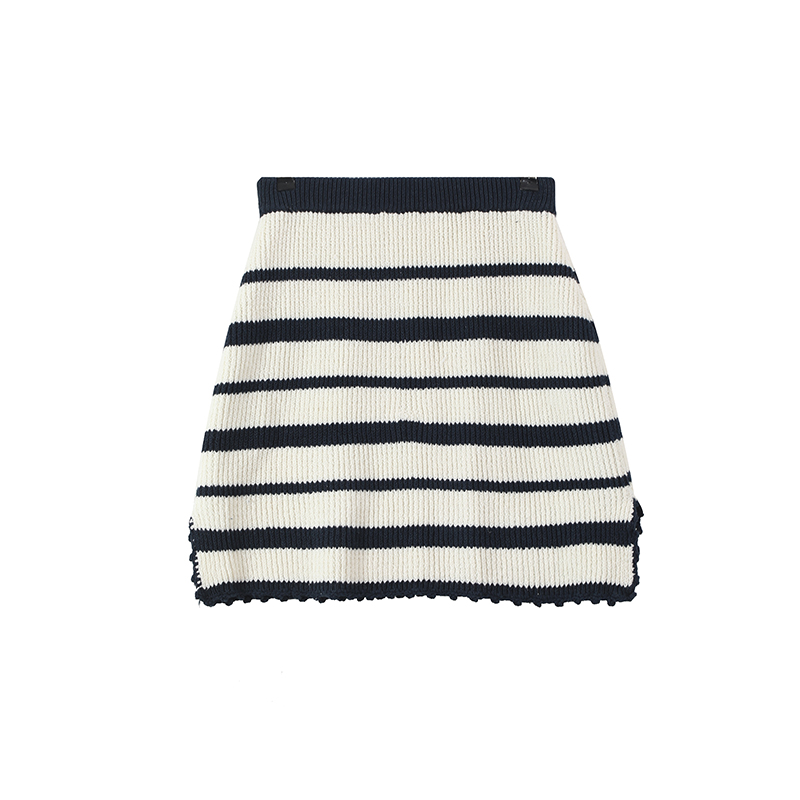 Korean Style Striped Short Sleeve Polo Knit T-Shirt for Women - Slim Casual Summer Top Korean Style Striped Short Sleeve Polo Knit T-Shirt for Women - Slim Casual Summer Top