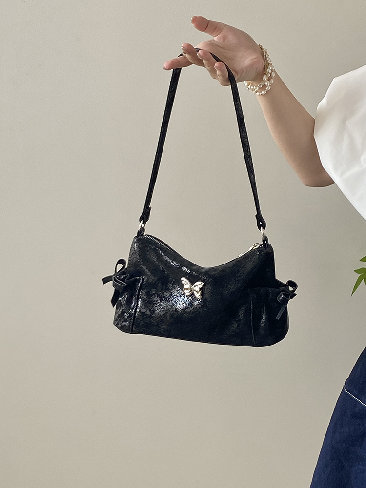 Korean Style Sweet Bow Underarm Bag - Women's Crossbody Handbag, Chic 2025 Niche Design, Trendy Shoulder Bag Korean Style Sweet Bow Underarm Bag - Women's Crossbody Handbag, Chic 2025 Niche Design, Trendy Shoulder Bag