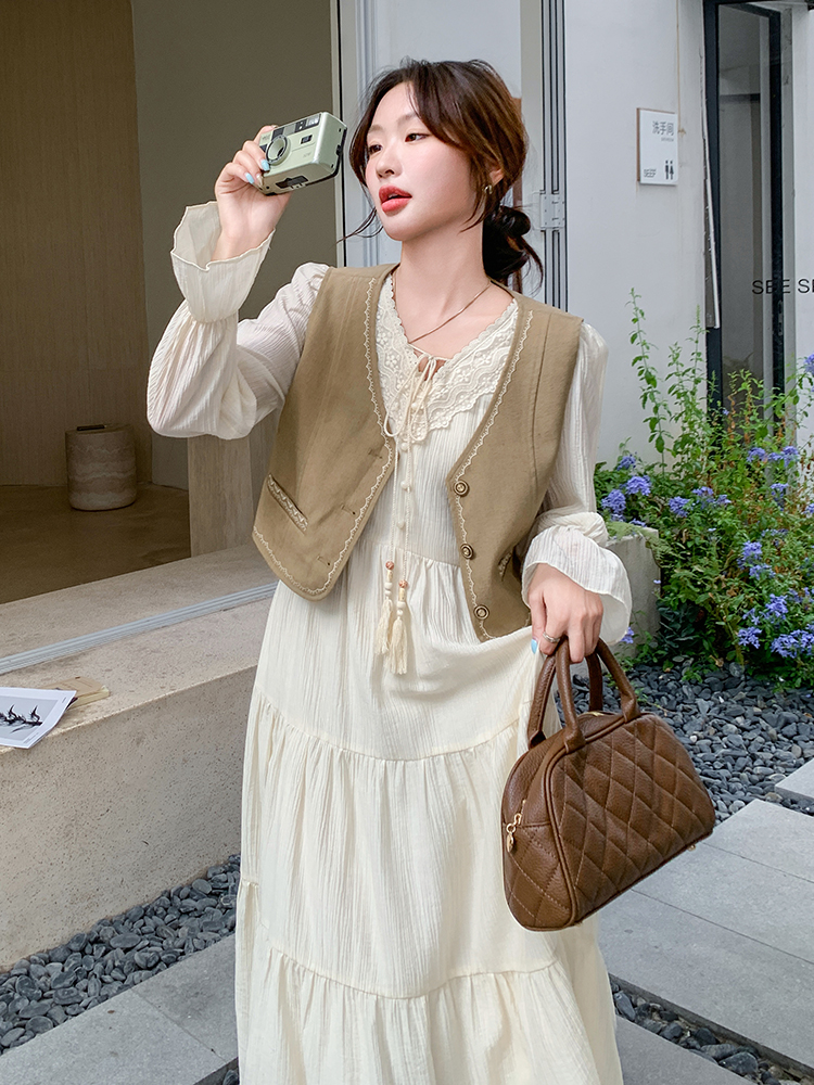 Korean-Style Vest and Long Dress Set for Women - Stunning Autumn 2025 Outfit, Elegant Layered Look, Fashionable Fall Trends Korean-Style Vest and Long Dress Set for Women - Stunning Autumn 2025 Outfit, Elegant Layered Look, Fashionable Fall Trends