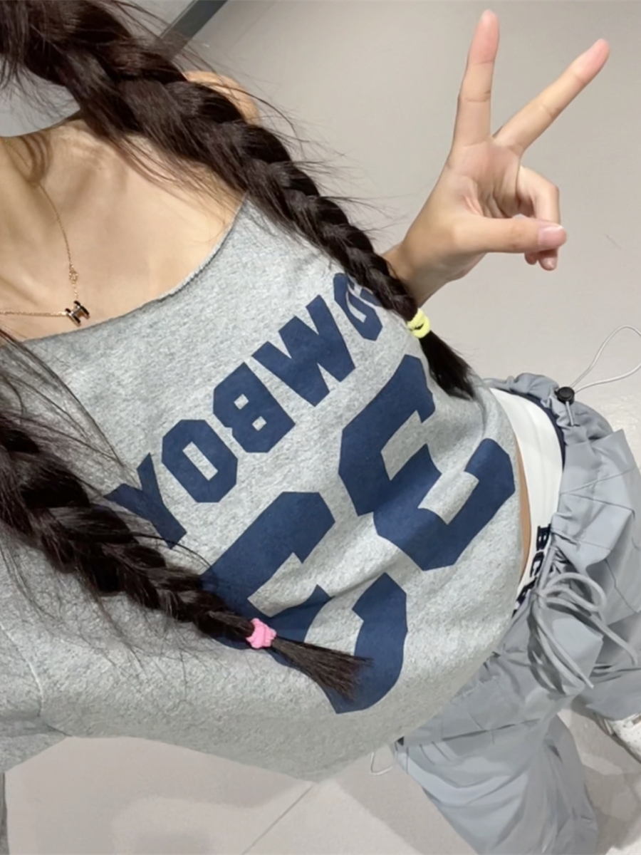 Korean Style Women's Gray Off-Shoulder Letter Short Top with Quick-Dry Cargo Sports Pants Dance Outfit Korean Style Women's Gray Off-Shoulder Letter Short Top with Quick-Dry Cargo Sports Pants Dance Outfit