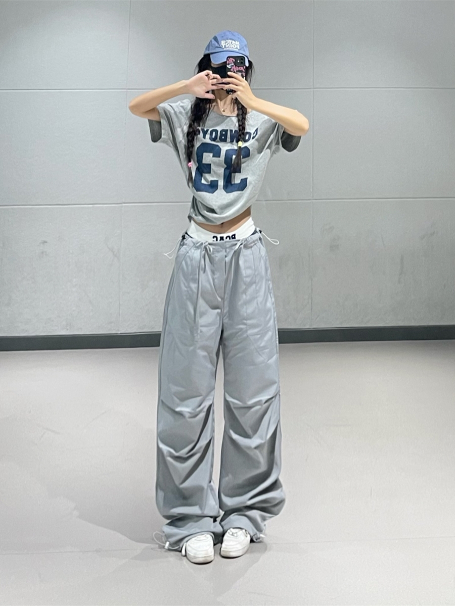 Korean Style Women's Gray Off-Shoulder Letter Short Top with Quick-Dry Cargo Sports Pants Dance Outfit Korean Style Women's Gray Off-Shoulder Letter Short Top with Quick-Dry Cargo Sports Pants Dance Outfit