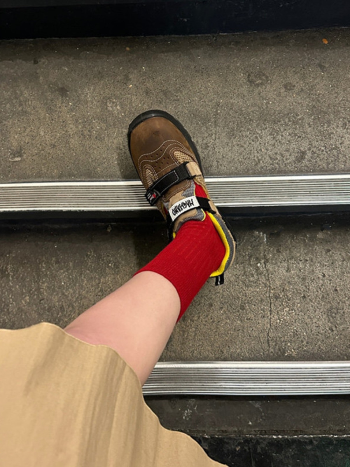 Korean Women's Velcro Dad Shoes - Functional Casual Sports Shoes for Outdoor Work & Safety, First-Generation Workwear Style