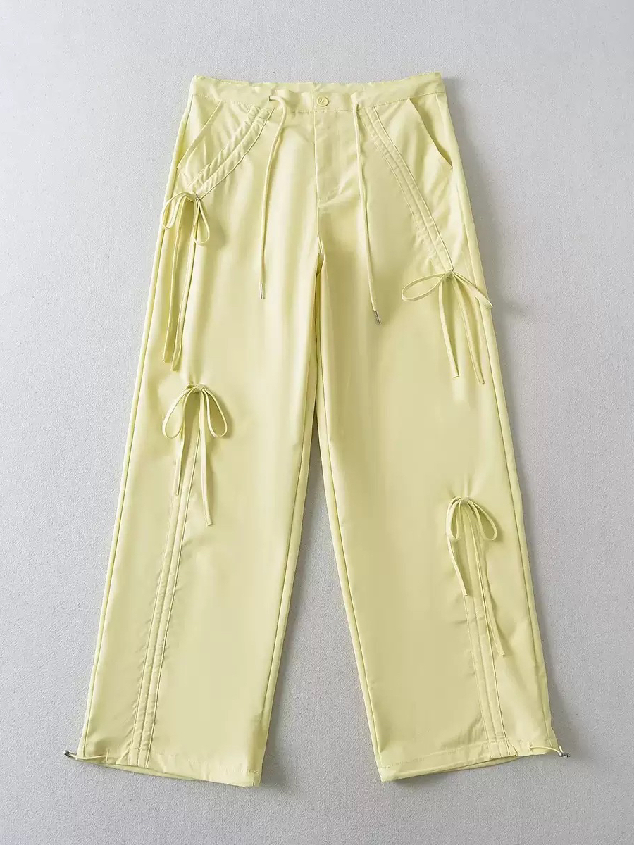 Lace Camisole & Yellow Bow Sports Pants Set - Kpop Jazz Dance Outfit, Fake Two-Piece Style, Long Trousers for Performance and Practice Lace Camisole & Yellow Bow Sports Pants Set - Kpop Jazz Dance Outfit, Fake Two-Piece Style, Long Trousers for Performance and Practice