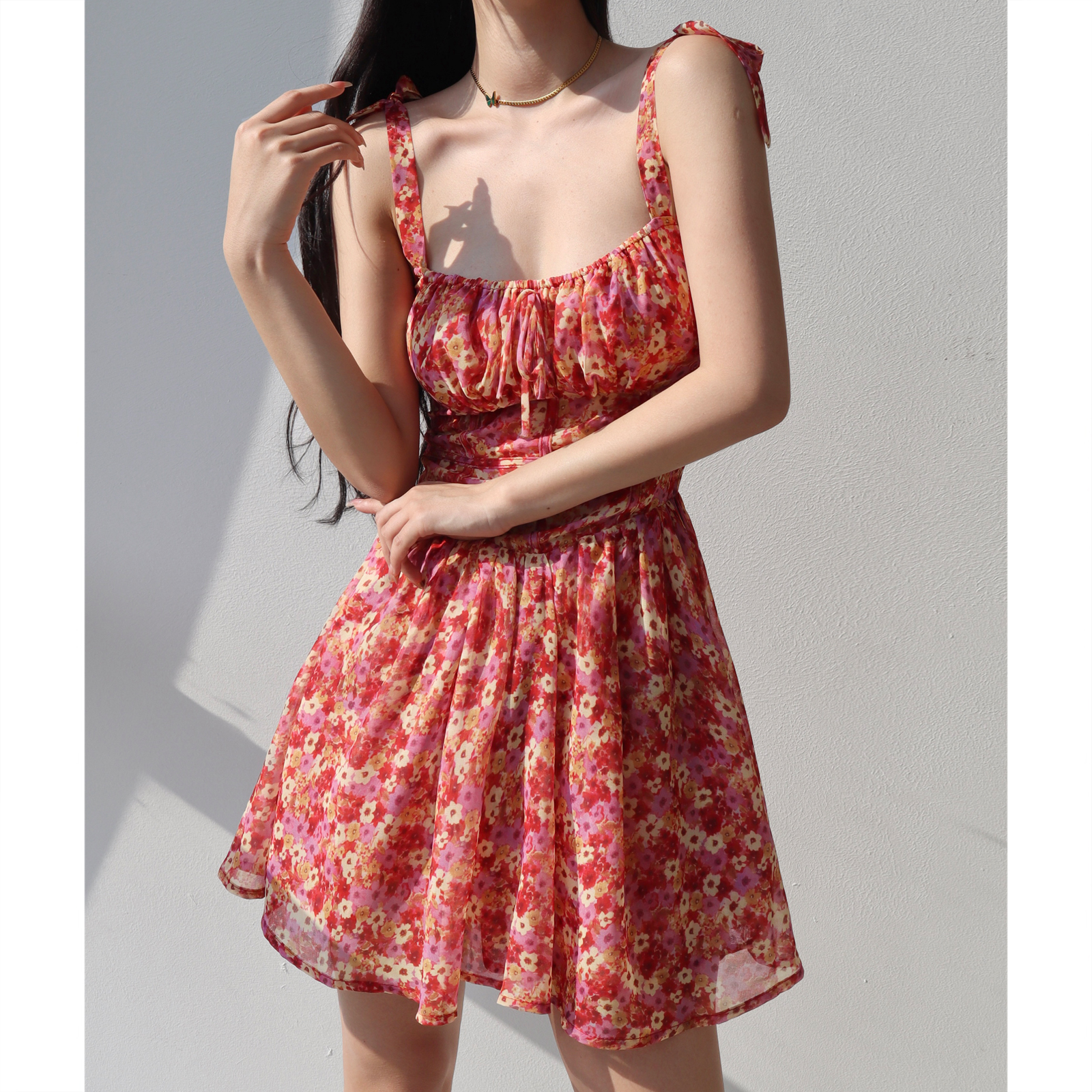Lace-Up Floral Spaghetti Strap Dress for Women - Retro Pastoral A-Line, Waist-Cinching, Slimming, Flared Vacation Style Lace-Up Floral Spaghetti Strap Dress for Women - Retro Pastoral A-Line, Waist-Cinching, Slimming, Flared Vacation Style