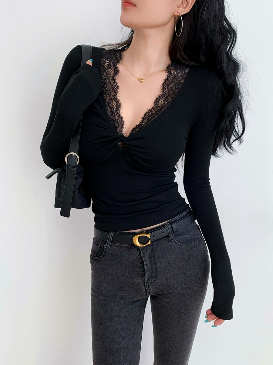 Lace V-Neck Long Sleeve T-Shirt for Women - Slim Fit Sexy Base Top in European American Style, Perfect for Y2K and Casual Chic Looks Lace V-Neck Long Sleeve T-Shirt for Women - Slim Fit Sexy Base Top in European American Style, Perfect for Y2K and Casual Chic Looks