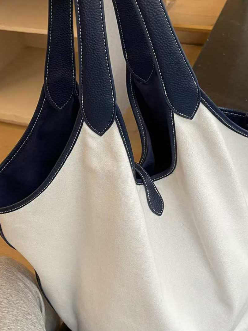 Large Capacity Bucket Bag - 2025 Niche Design Versatile Commuter Shoulder Tote for Women - Chic Fashion Handbag Large Capacity Bucket Bag - 2025 Niche Design Versatile Commuter Shoulder Tote for Women - Chic Fashion Handbag