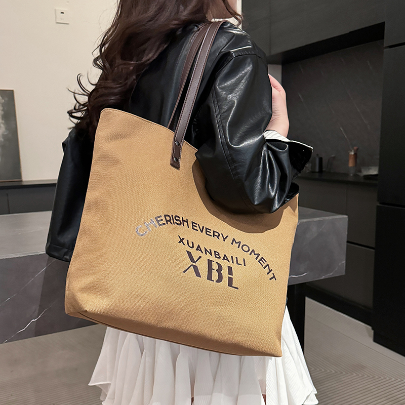 Large Capacity Canvas Shoulder Bag for Women - Versatile Commuter Tote for College Students - Stylish 2025 Design Large Capacity Canvas Shoulder Bag for Women - Versatile Commuter Tote for College Students - Stylish 2025 Design