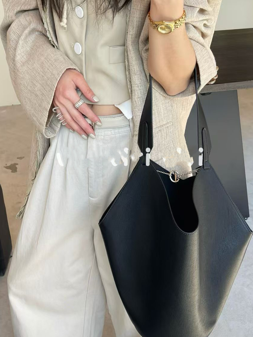 Large Capacity Irregular Bucket Bag - 2025 Fashion Versatile Casual Tote for Women, Trendy Internet Celebrity Style Large Capacity Irregular Bucket Bag - 2025 Fashion Versatile Casual Tote for Women, Trendy Internet Celebrity Style