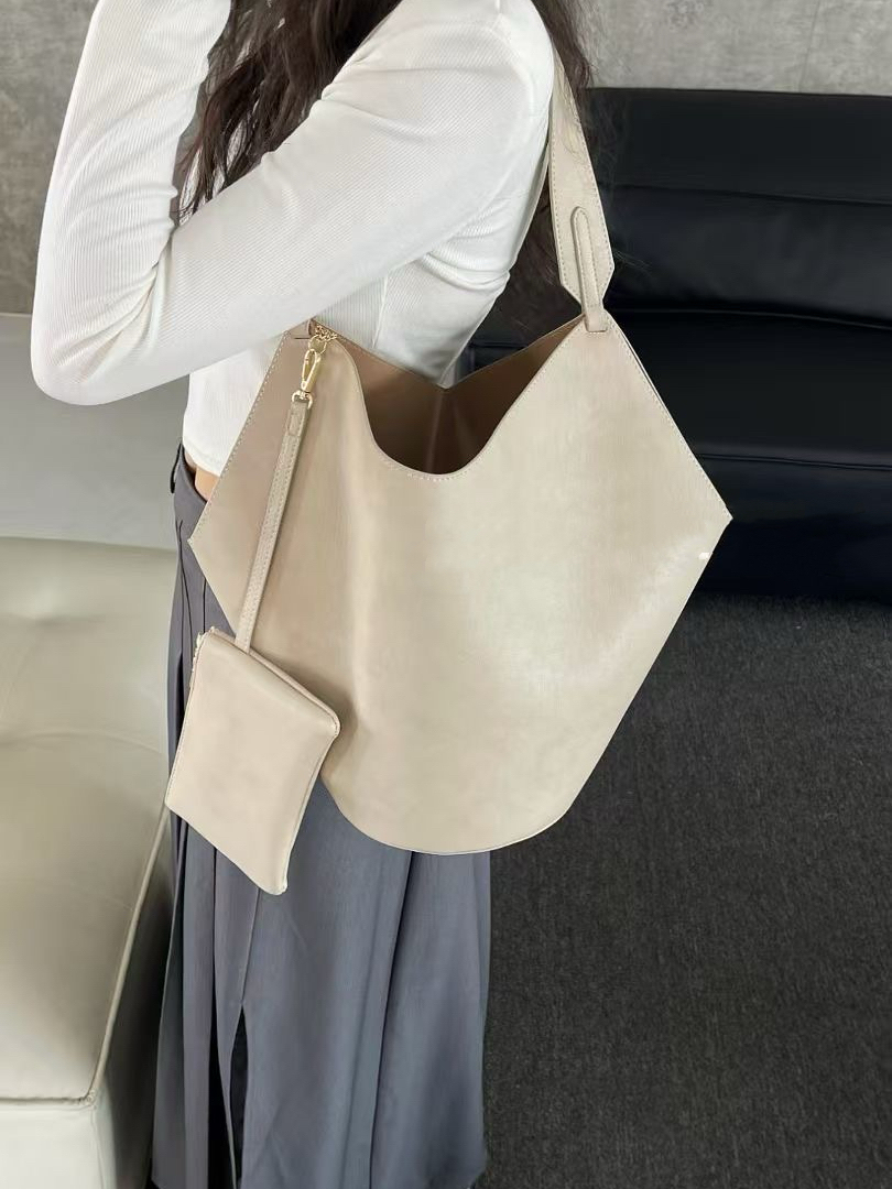 Large Capacity Irregular Bucket Bag - 2025 Fashion Versatile Casual Tote for Women, Trendy Internet Celebrity Style Large Capacity Irregular Bucket Bag - 2025 Fashion Versatile Casual Tote for Women, Trendy Internet Celebrity Style