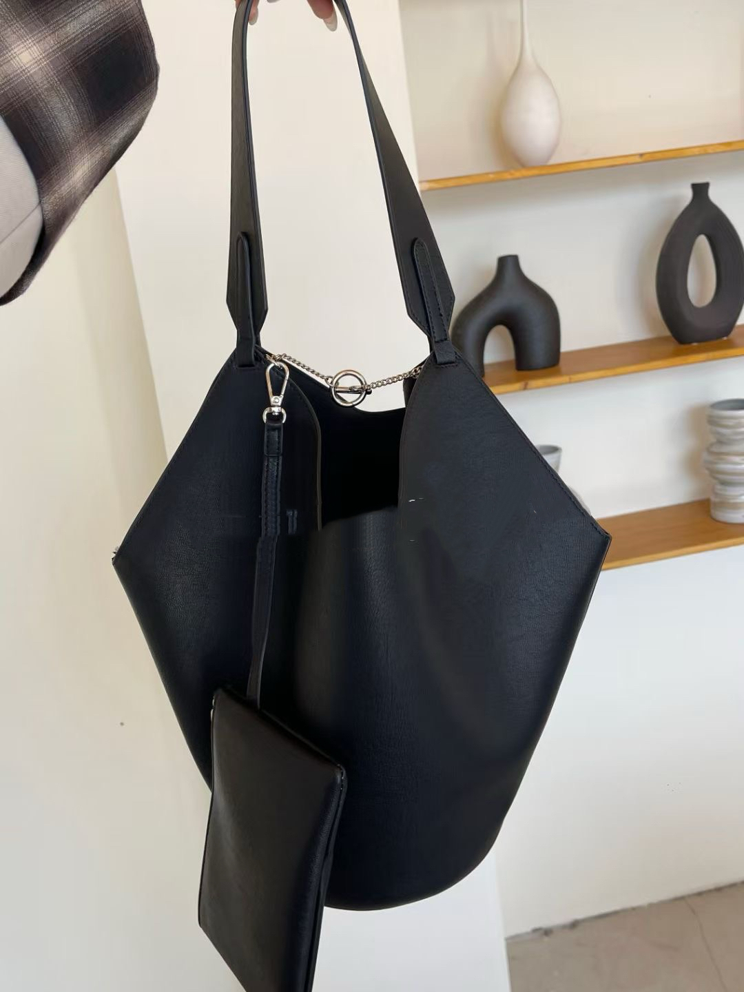 Large Capacity Irregular Bucket Bag - 2025 Fashion Versatile Casual Tote for Women, Trendy Internet Celebrity Style