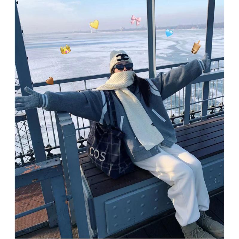 Large Capacity Letter Stripe Plaid Canvas Shoulder Bag for Women - 2025 Autumn Winter Fashion Commuter Tote for Students Large Capacity Letter Stripe Plaid Canvas Shoulder Bag for Women - 2025 Autumn Winter Fashion Commuter Tote for Students