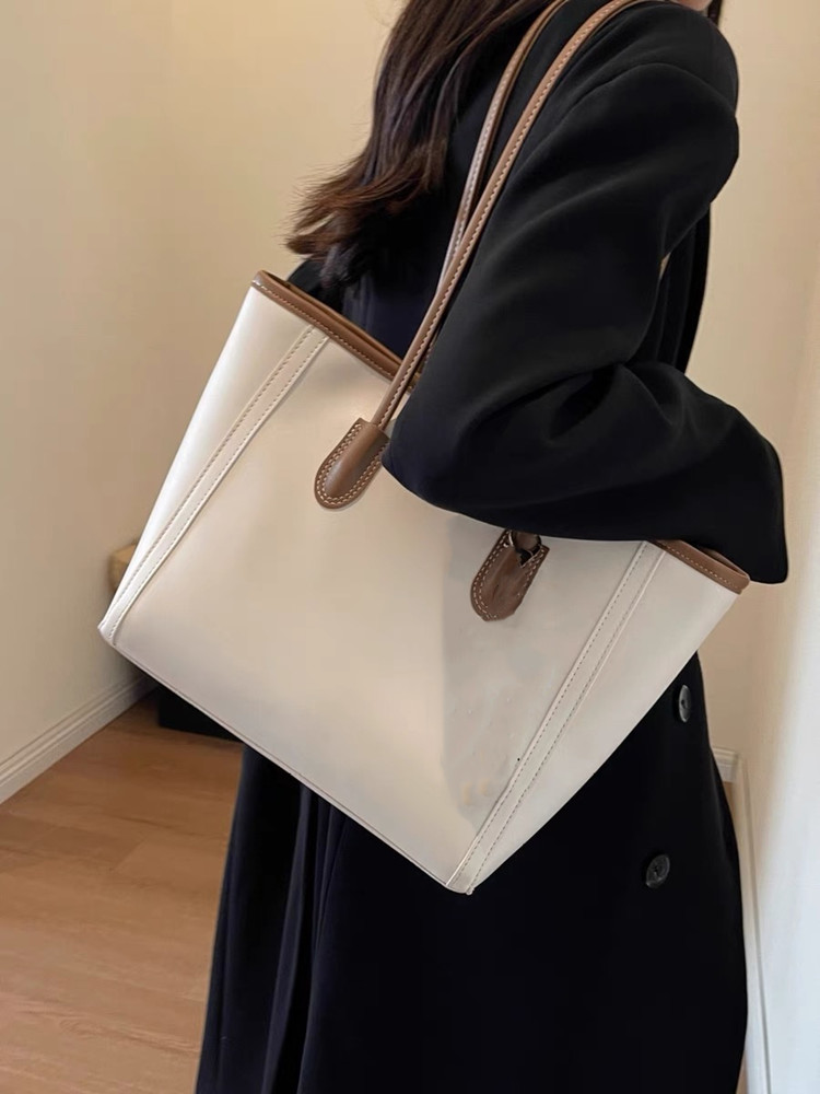 Large Capacity Minimalist Tote Bag for Commuting â€“ 2025 Niche Fashion Shoulder Bag, High-Quality Everyday Carryall