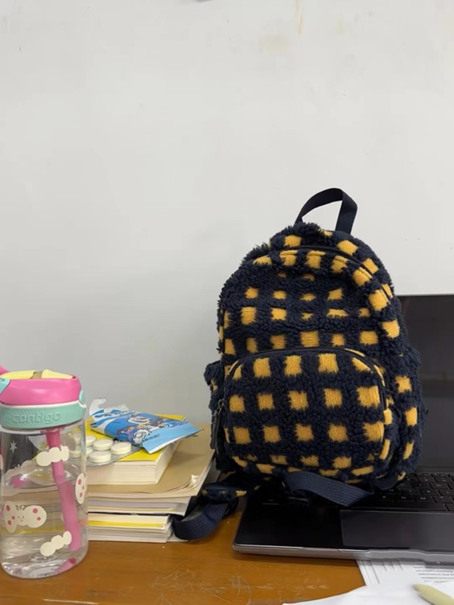 Large Capacity Plush Plaid Backpack for College Students, Versatile Lamb Wool Mini Commuter Bag Large Capacity Plush Plaid Backpack for College Students, Versatile Lamb Wool Mini Commuter Bag
