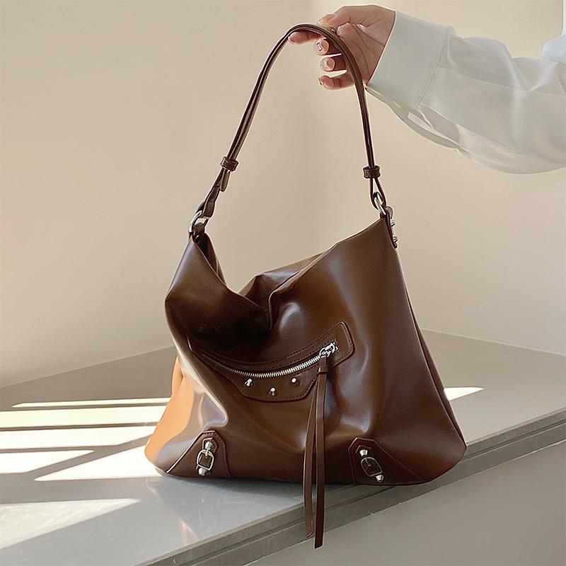 Large Capacity Tote Bag for Women - Spring/Summer 2025 Melard Design, Versatile Shoulder & Crossbody Style