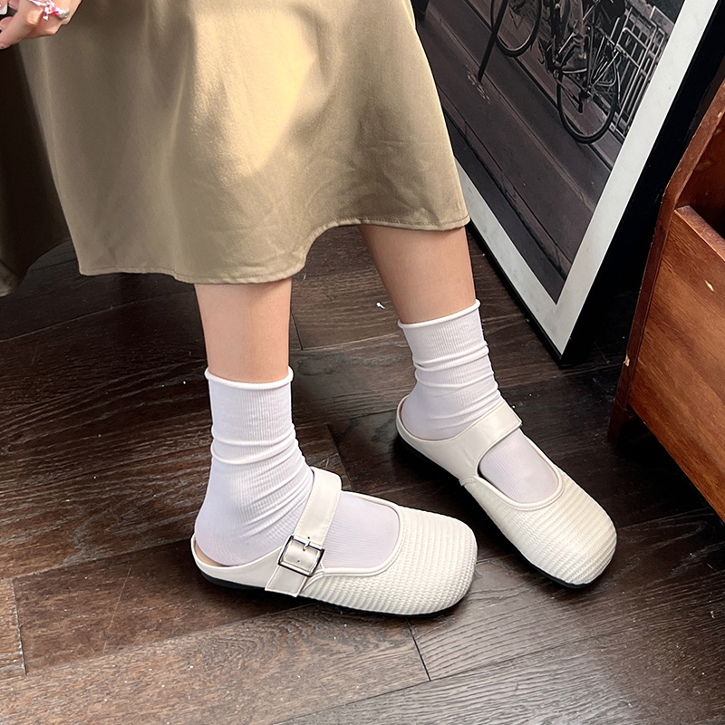 Large Size Women's Mary Jane Flat Slippers - Gentle Temperament, Wide Fit, Size 40-43, Comfortable Toe Design Large Size Women's Mary Jane Flat Slippers - Gentle Temperament, Wide Fit, Size 40-43, Comfortable Toe Design