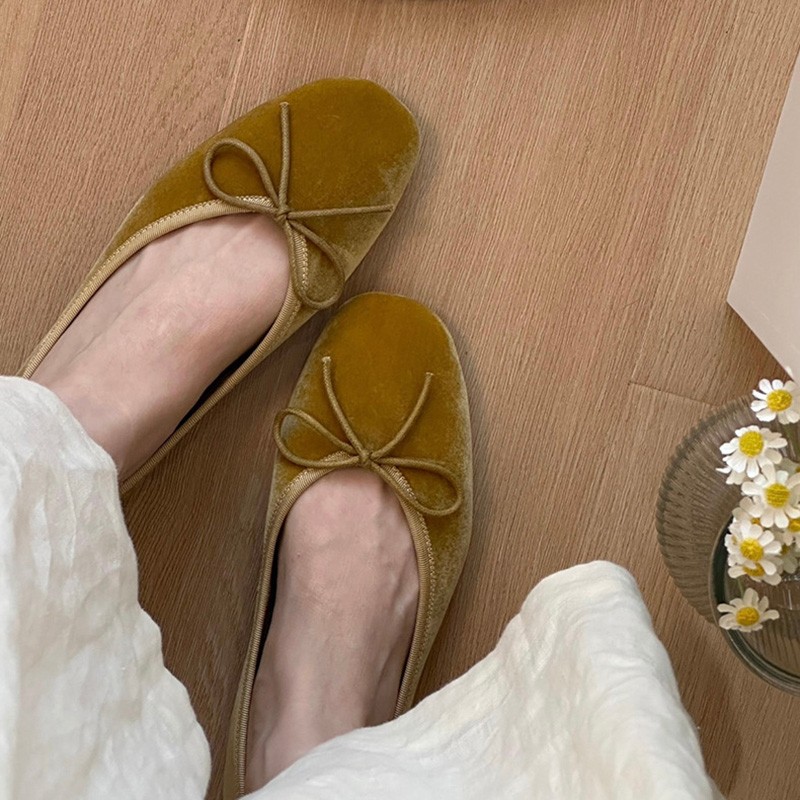 Leather Bow Ballet Flats - Soft-Soled Casual Mary Jane Shoes for Comfortable Everyday Wear Leather Bow Ballet Flats - Soft-Soled Casual Mary Jane Shoes for Comfortable Everyday Wear