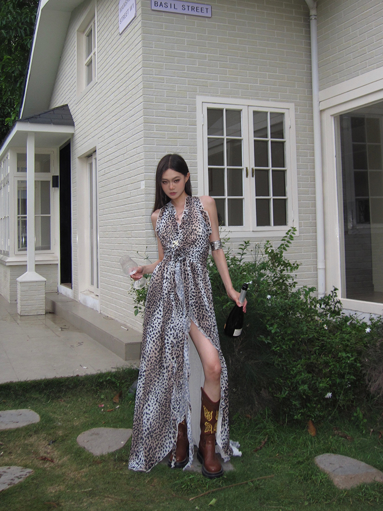Leopard Print Backless Long Dress - Spicy Girl Style, Elegant Waist-Defining Design, European American Fashion, Sexy 90s Vibe Leopard Print Backless Long Dress - Spicy Girl Style, Elegant Waist-Defining Design, European American Fashion, Sexy 90s Vibe