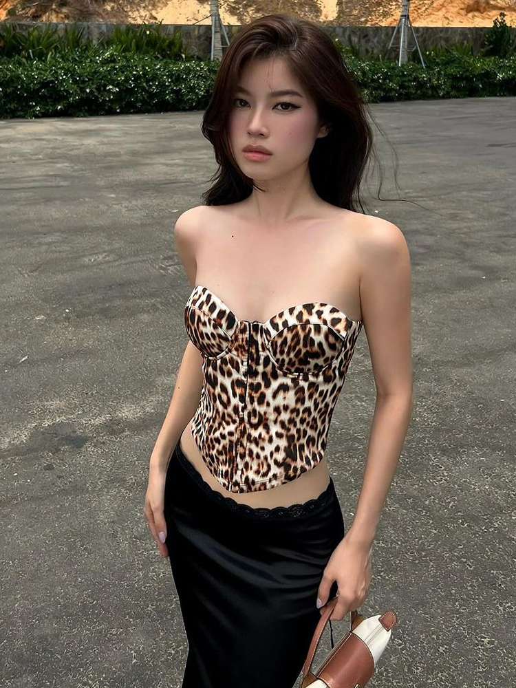 Leopard Print Off-the-Shoulder Strapless Top for Women - Versatile Slim-Fit Summer Top in European and American Style