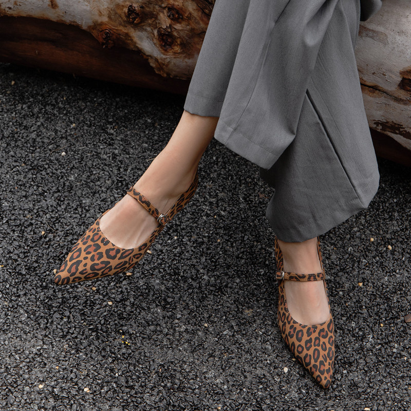 Leopard Print Pointed Toe Mary Jane Shoes - Retro Charm High Heels for a Sexy European and American Look Leopard Print Pointed Toe Mary Jane Shoes - Retro Charm High Heels for a Sexy European and American Look
