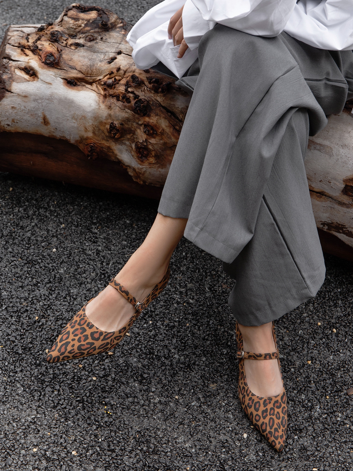 Leopard Print Pointed Toe Mary Jane Shoes - Retro Charm High Heels for a Sexy European and American Look Leopard Print Pointed Toe Mary Jane Shoes - Retro Charm High Heels for a Sexy European and American Look