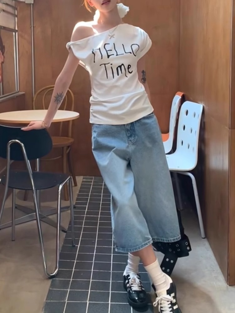 Light Blue High-Waisted Wide-Leg Denim Capri Shorts for Women - Vintage Loose Summer Pants, Versatile Slimming Fit, Mid-Length Style Light Blue High-Waisted Wide-Leg Denim Capri Shorts for Women - Vintage Loose Summer Pants, Versatile Slimming Fit, Mid-Length Style