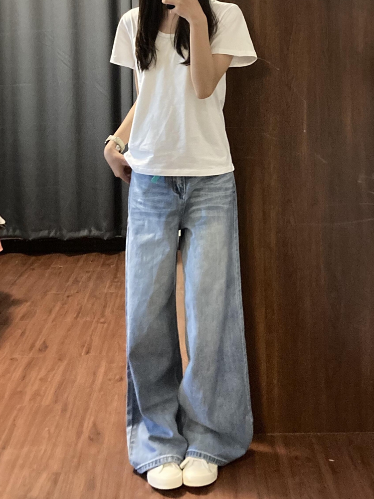 Light Blue Vintage Wide-Leg Jeans for Women - High-Waisted Loose Fit Summer Pants, Slimming Straight-Leg Design, Effortless Style Light Blue Vintage Wide-Leg Jeans for Women - High-Waisted Loose Fit Summer Pants, Slimming Straight-Leg Design, Effortless Style