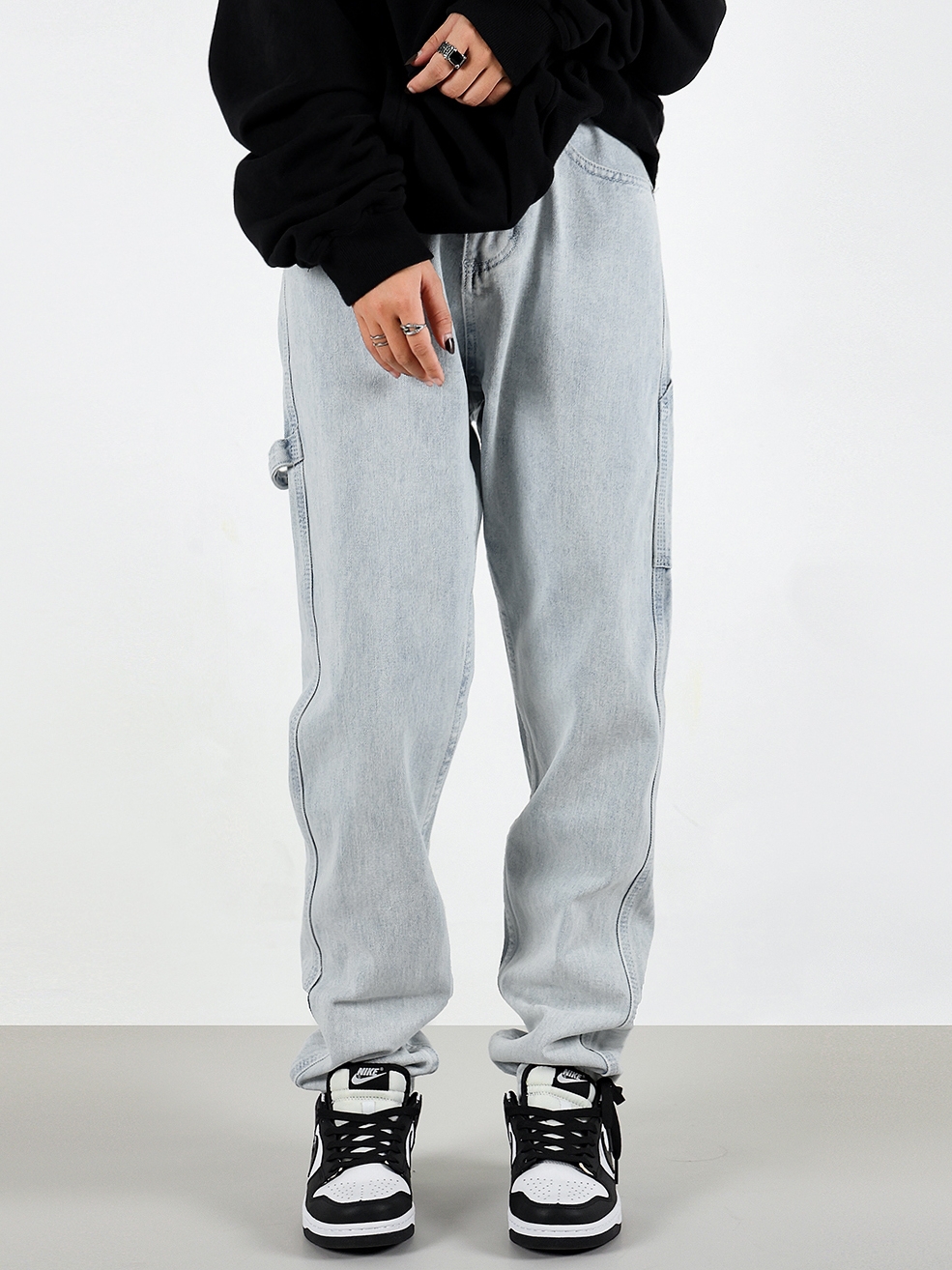 Light-Colored Distressed Straight-Leg Jeans for Men and Women - Slim Fit Tapered American-Style Denim, 90s Vintage Inspired