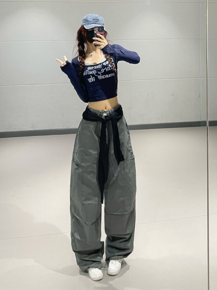 Light Gray Women's Jazz Dance Outfit - Korean Style Thin Straight-Leg Sweatpants, Long Sports Trousers for Dance and Fitness Light Gray Women's Jazz Dance Outfit - Korean Style Thin Straight-Leg Sweatpants, Long Sports Trousers for Dance and Fitness