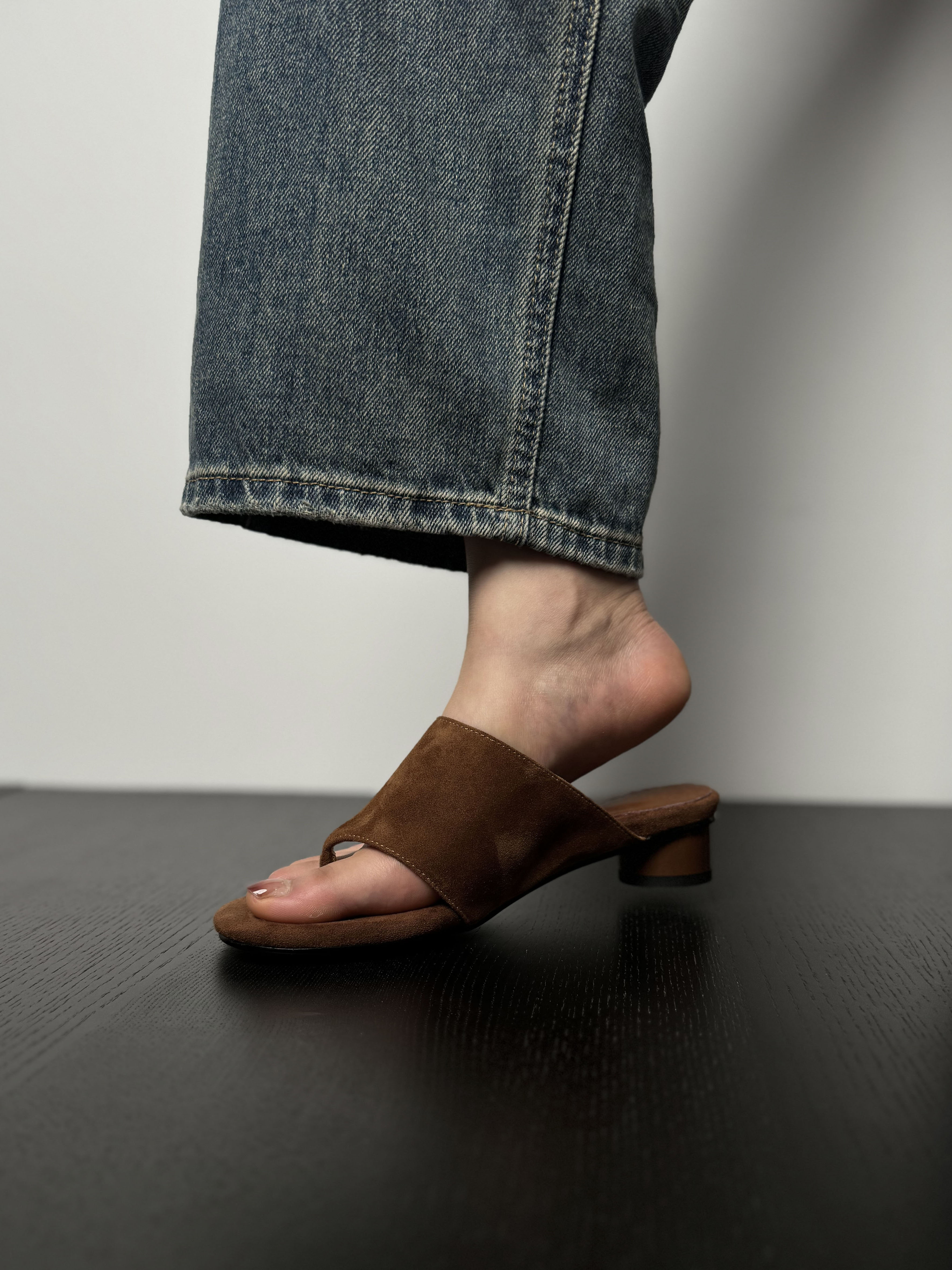 Light Luxury Chunky High-Heeled Suede Thong Flip-Flops for Women - Summer Outdoor Style Light Luxury Chunky High-Heeled Suede Thong Flip-Flops for Women - Summer Outdoor Style