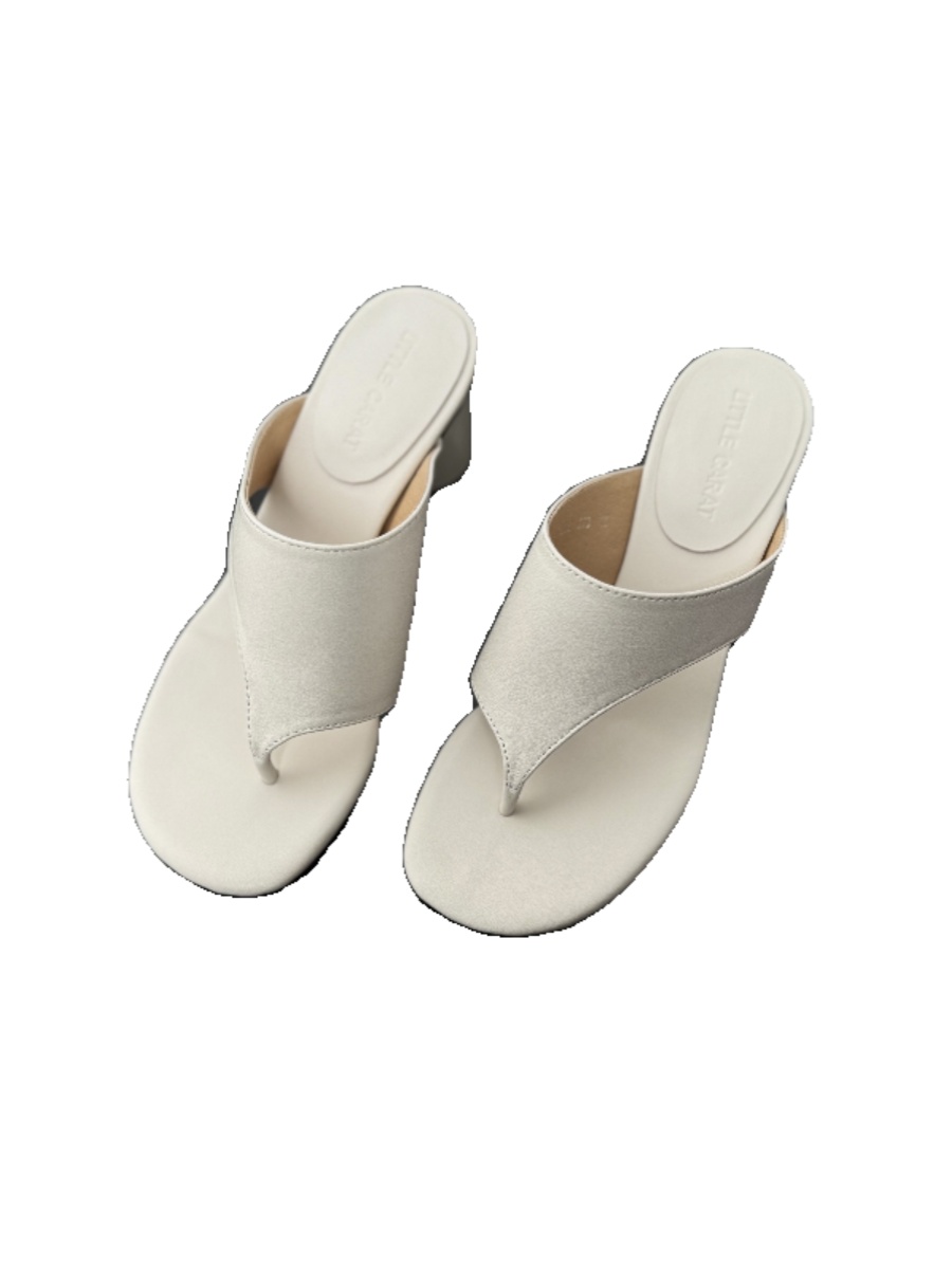 Light Luxury Chunky High-Heeled Suede Thong Flip-Flops for Women - Summer Outdoor Style Light Luxury Chunky High-Heeled Suede Thong Flip-Flops for Women - Summer Outdoor Style