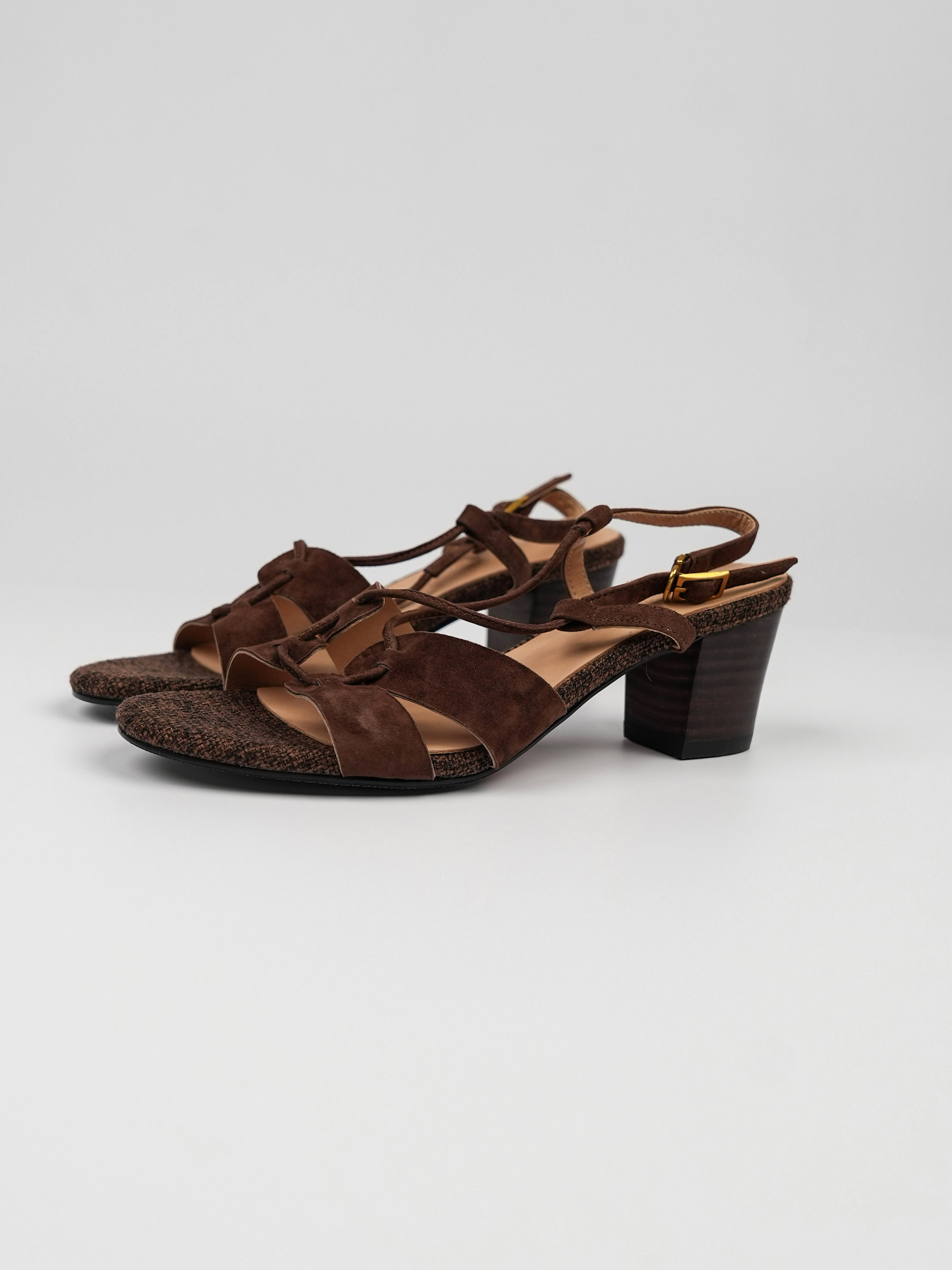 Light Retro Open-Toe Chunky Mid-Heel Sandals for Women - Simple Summer Roman Slippers in Elegant Style Light Retro Open-Toe Chunky Mid-Heel Sandals for Women - Simple Summer Roman Slippers in Elegant Style