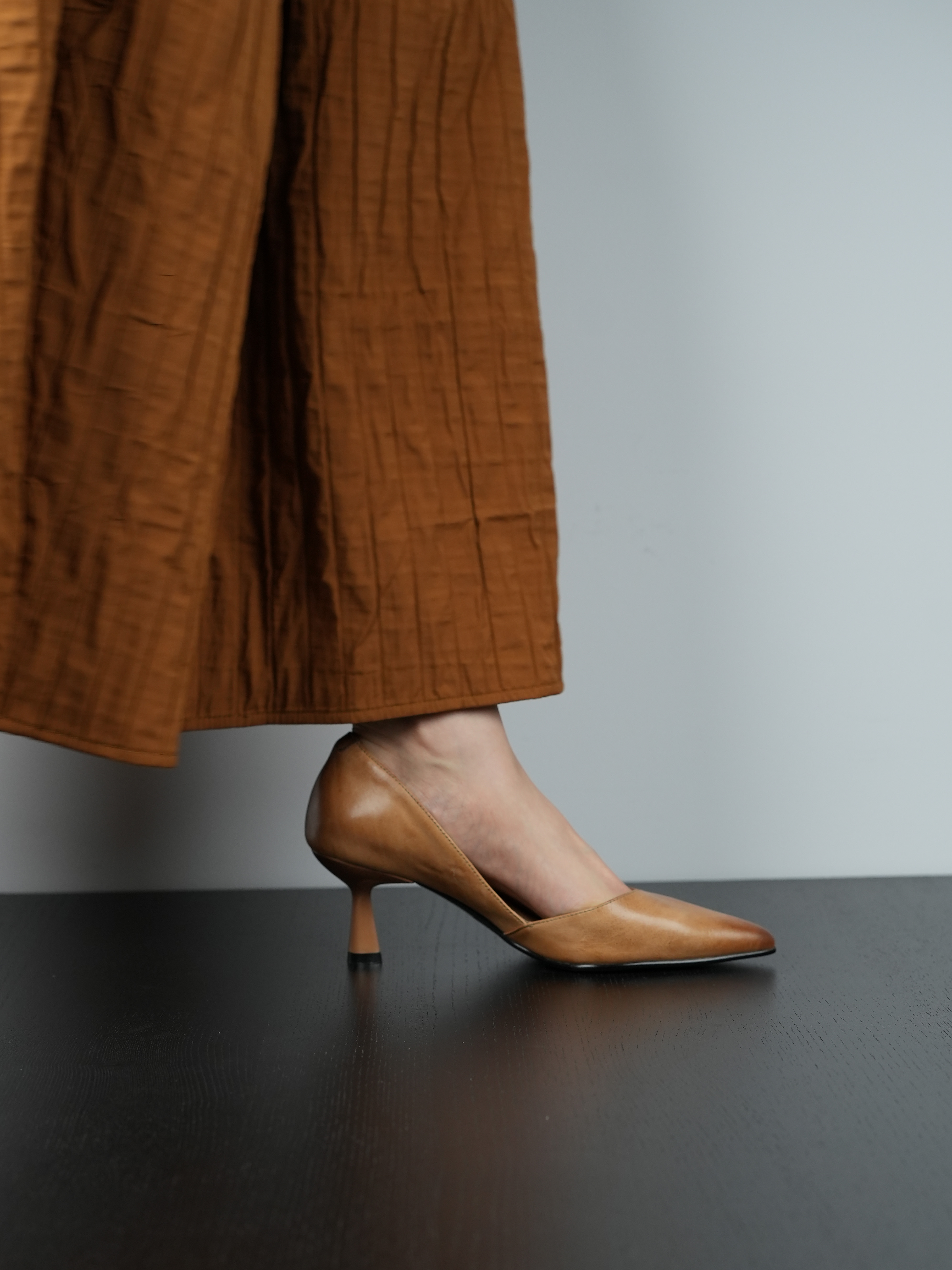 Light Retro Pointed Toe Shallow Mouth Heels for Women - Thin Mid Heels, Simple Hollow V Buckle, Work Shoes, Y2K Style