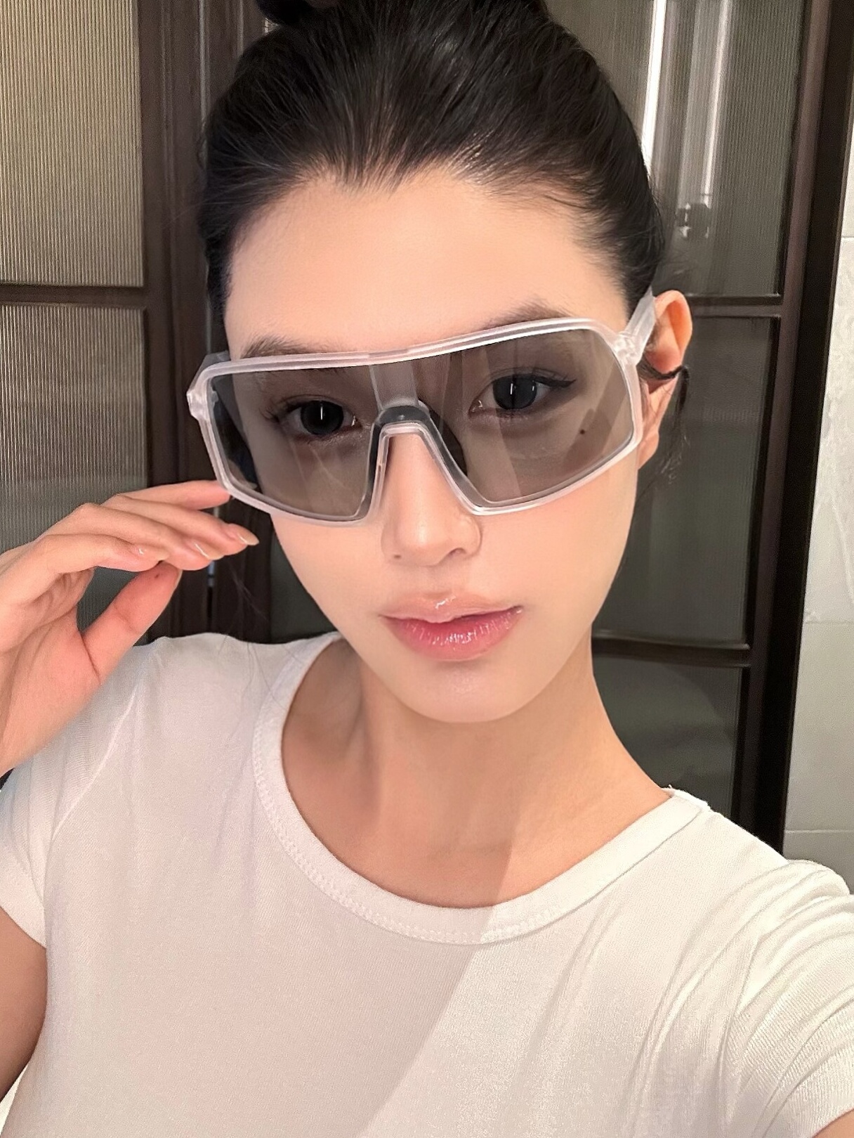 Light-Sensitive Color-Changing Polarized Cycling Goggles - Dual-Use Windproof Sports Sunglasses for Day and Night Riding