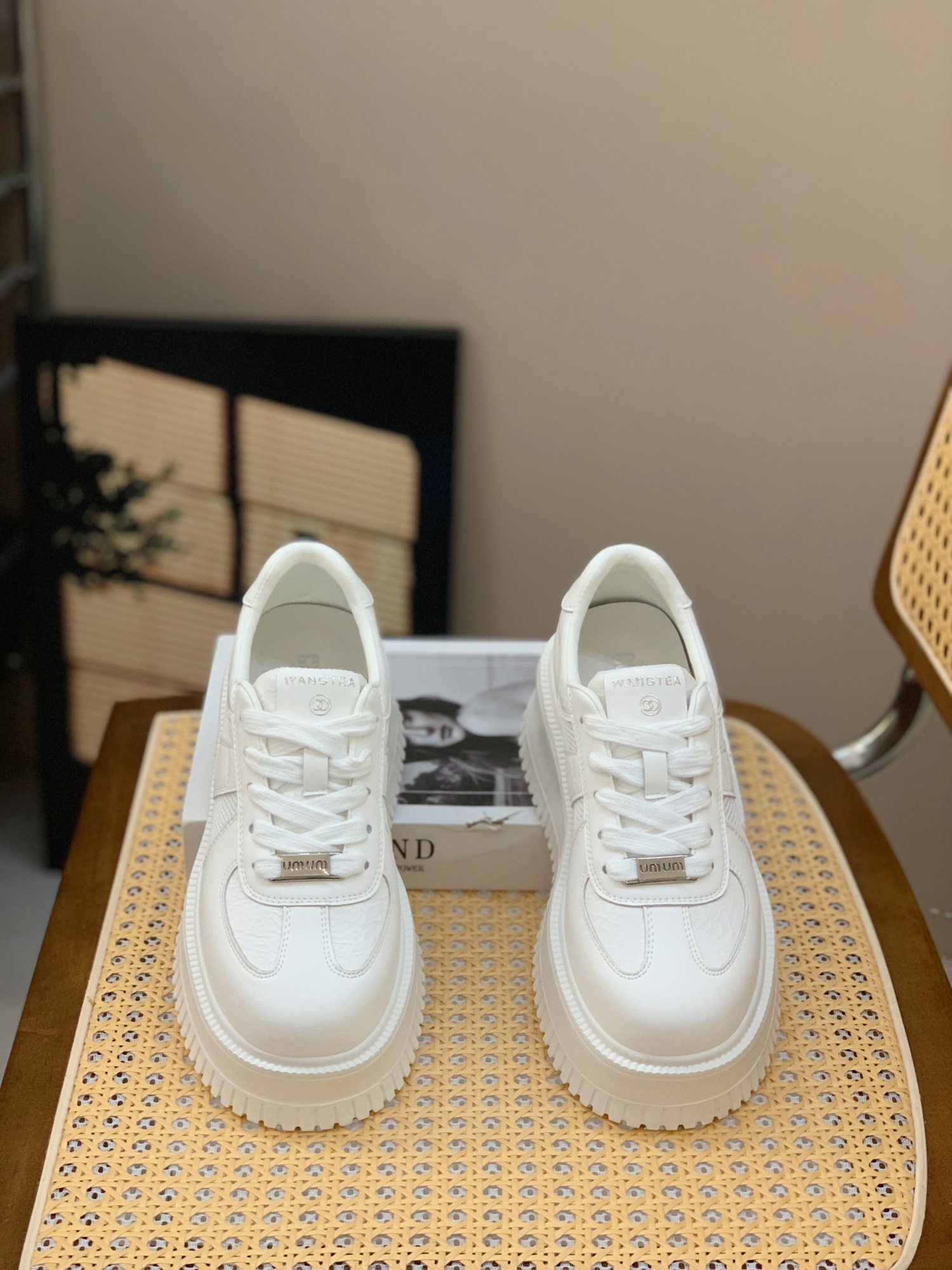 Lightweight Breathable White Platform Shoes for Women - Summer 2025 Hollow Mesh Style for Height and Leg Elongation Lightweight Breathable White Platform Shoes for Women - Summer 2025 Hollow Mesh Style for Height and Leg Elongation