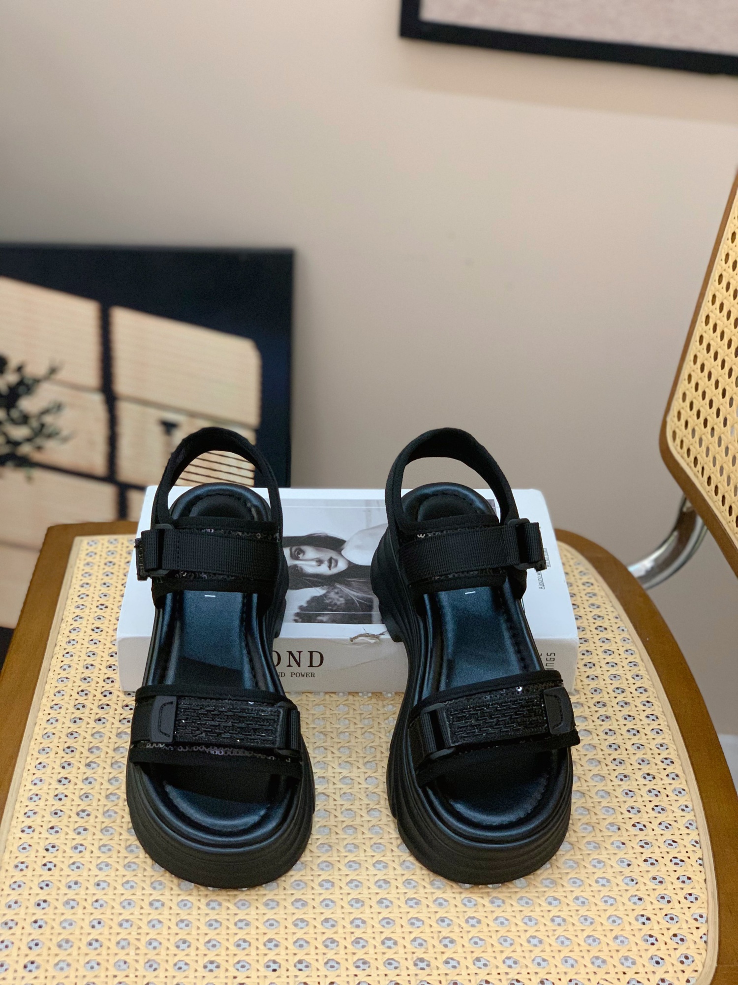 Lightweight Platform Roman Sandals for Women - Versatile Slip-On Beach Shoes with Velcro - Summer 2025 Fashion Lightweight Platform Roman Sandals for Women - Versatile Slip-On Beach Shoes with Velcro - Summer 2025 Fashion