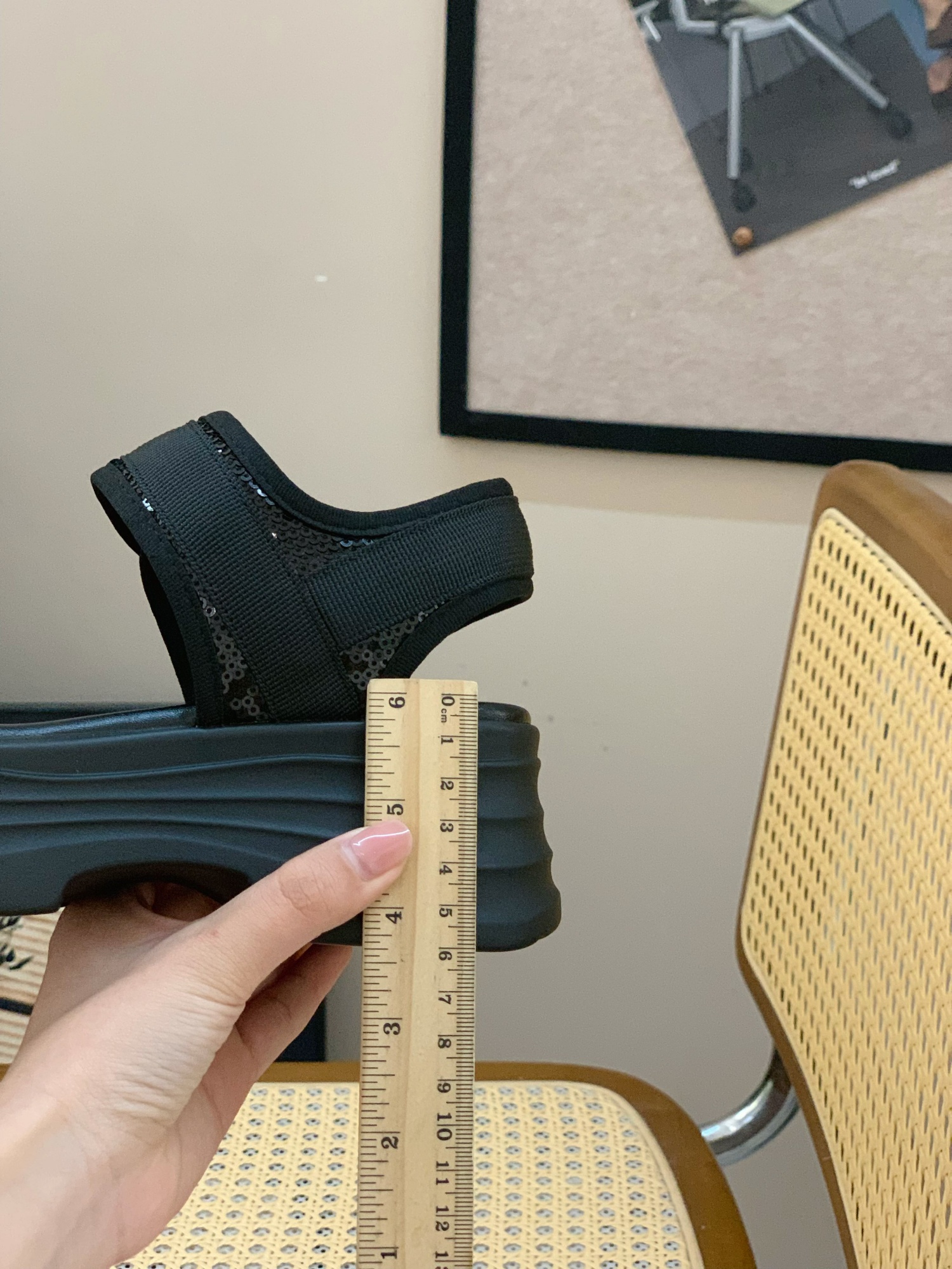 Lightweight Platform Roman Sandals for Women - Versatile Slip-On Beach Shoes with Velcro - Summer 2025 Fashion Lightweight Platform Roman Sandals for Women - Versatile Slip-On Beach Shoes with Velcro - Summer 2025 Fashion