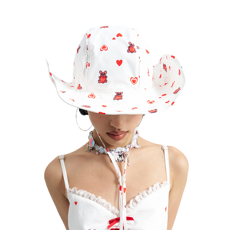 Lightweight UV Protection Love Heart Bear Sun Hat - Wide Brim Beach Hat for Summer Fashion, Cute Y2K Style Accessory