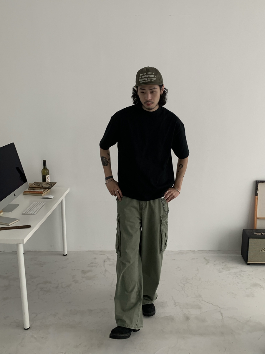 Loose Fit Vintage American Retro Wide-Leg Cargo Work Pants for Men & Women - Unisex Streetwear Trousers Loose Fit Vintage American Retro Wide-Leg Cargo Work Pants for Men & Women - Unisex Streetwear Trousers